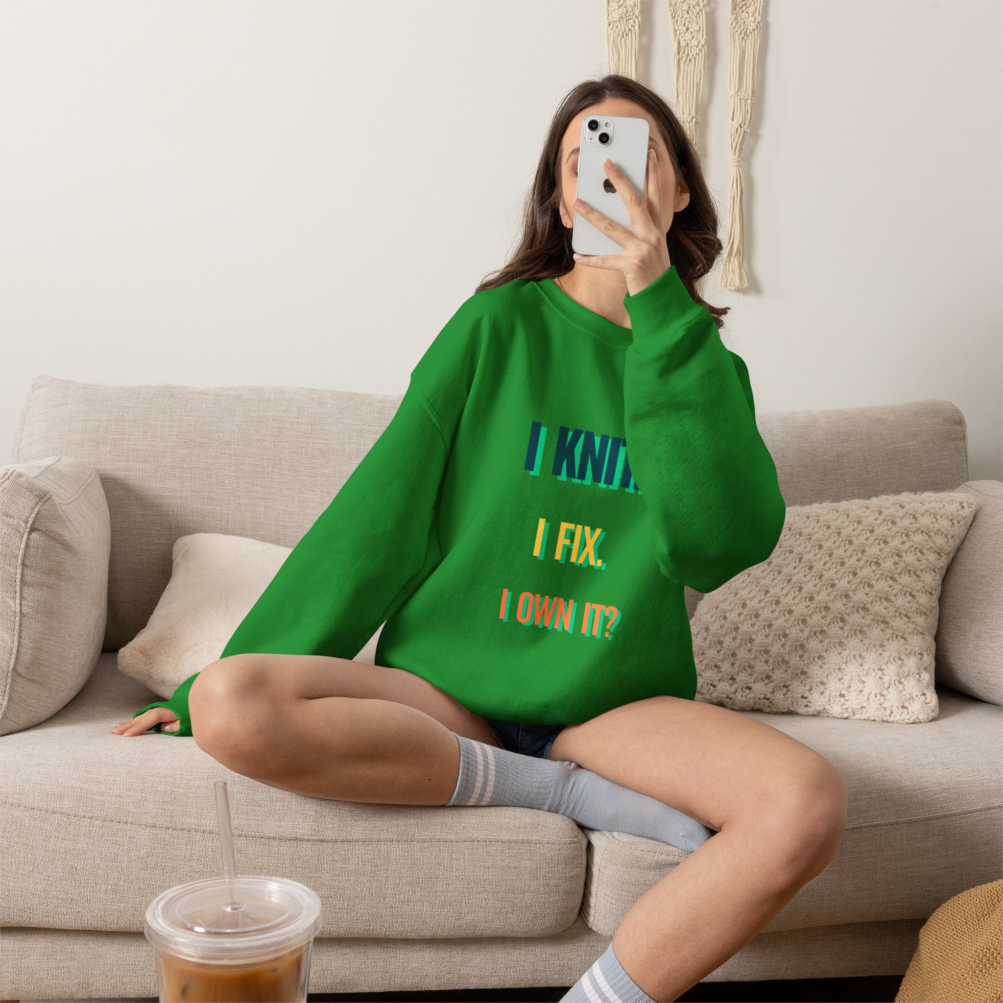"I Knit. I Fix." – Men's Funny Knitting Sweatshirt